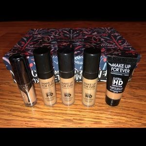 Sephora Beauty Box foundation samples. Unopened.
